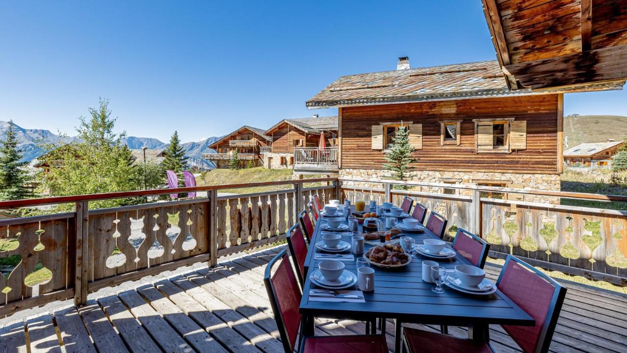 Madame Vacances Les Chalets De L'Altiport Alpe d'Huez Esterno foto