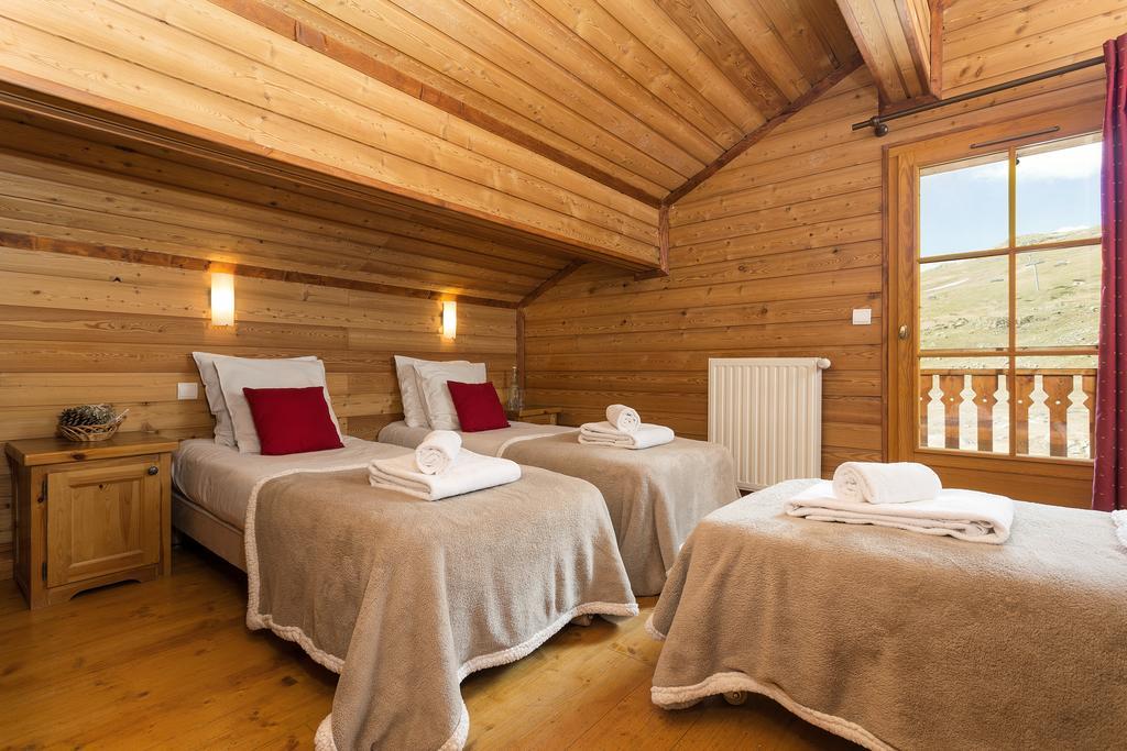 Madame Vacances Les Chalets De L'Altiport Alpe d'Huez Esterno foto