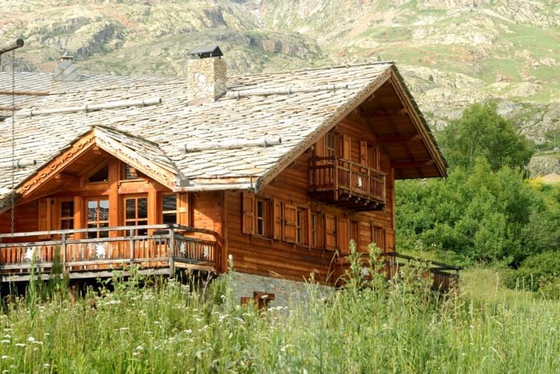 Madame Vacances Les Chalets De L'Altiport Alpe d'Huez Esterno foto